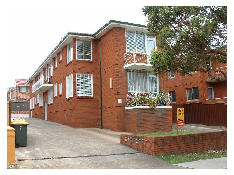 2/6 Beaumont Street, Campsie NSW 2194