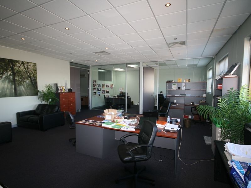 Level 1 22 Tapley Street (rear of 19 Sturt st), Adelaide SA 5000