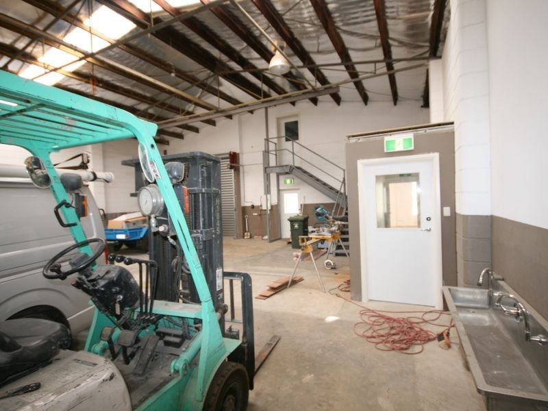 30 Cormack Road, Wingfield SA 5013