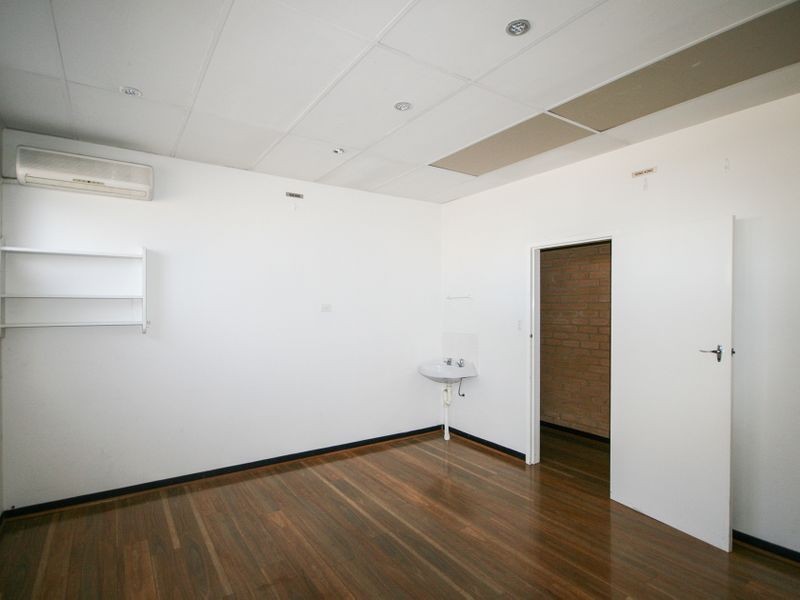 104-104A Tapleys Hill Road, Royal Park SA 5014