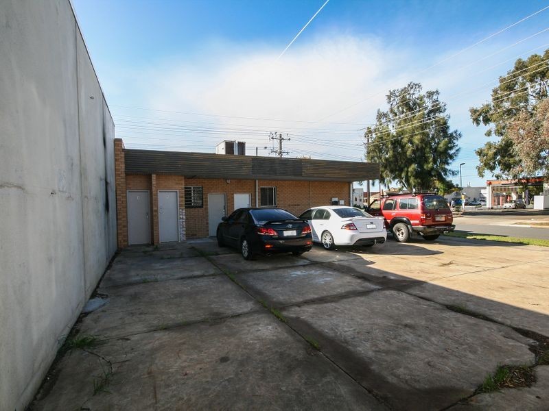 104-104A Tapleys Hill Road, Royal Park SA 5014