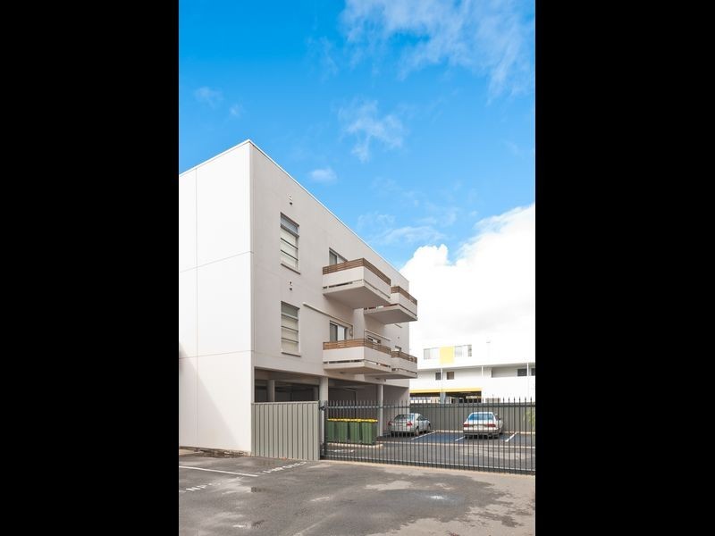 2/29 Main Street, Mawson Lakes SA 5095