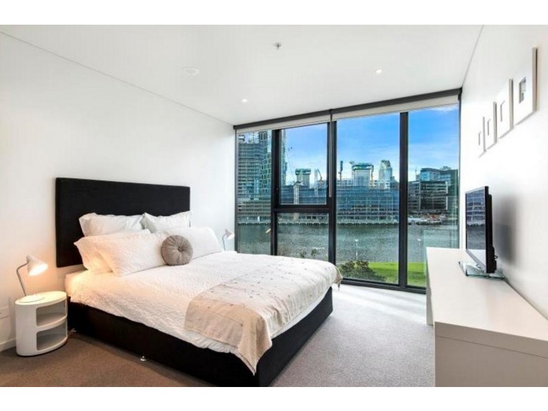 1 Point Park Crescent, Docklands VIC 3008
