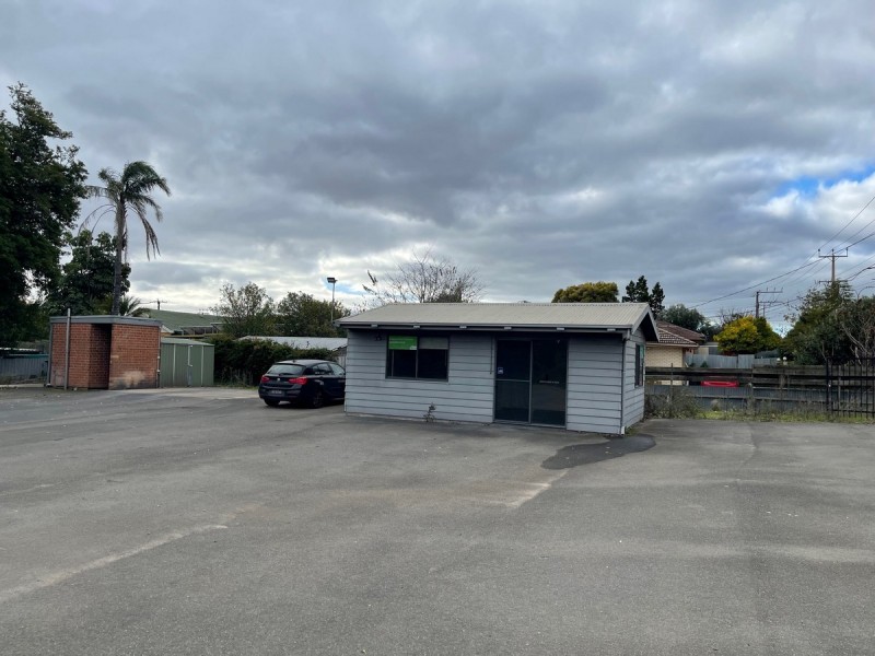 779-781 North East Road, Valley View SA 5093