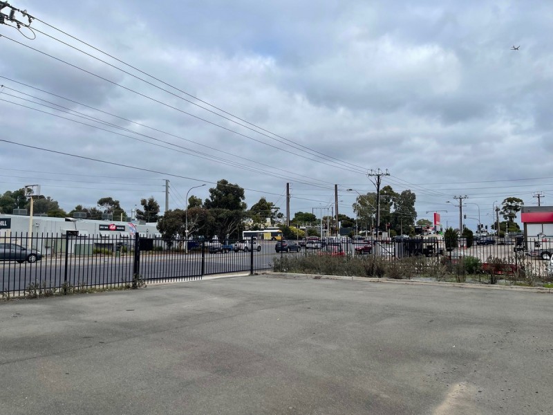 779-781 North East Road, Valley View SA 5093