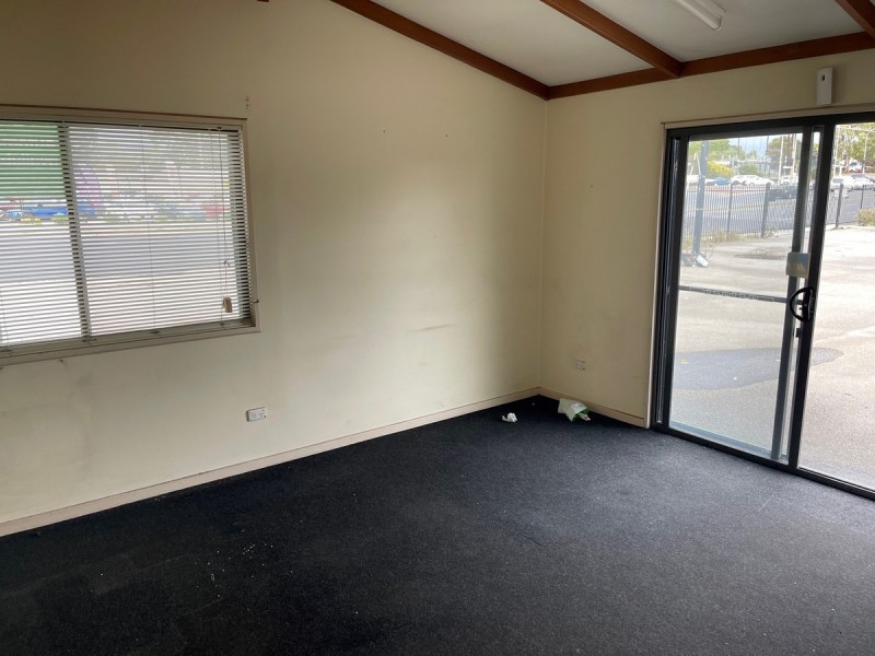779-781 North East Road, Valley View SA 5093