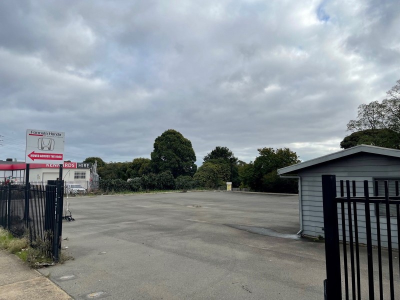 779-781 North East Road, Valley View SA 5093