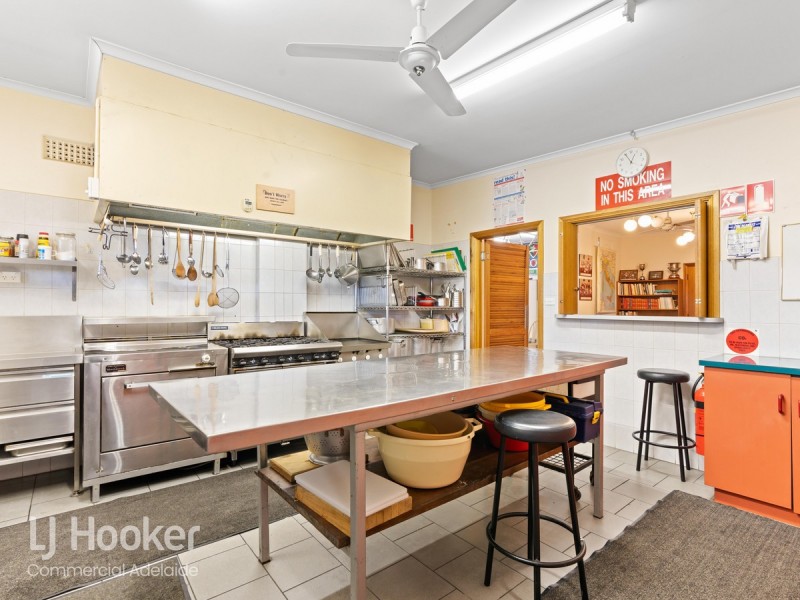 8 Centre Parade, Enfield SA 5085