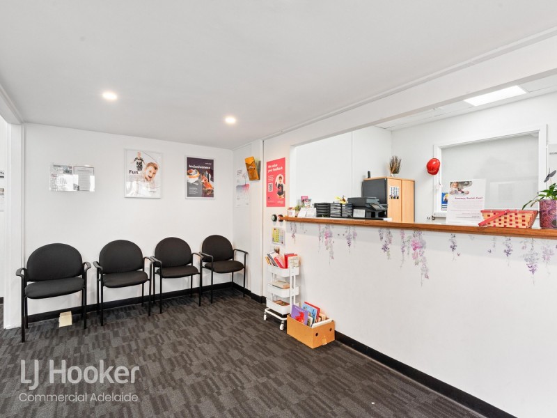 75 Beach Road, Christies Beach SA 5165