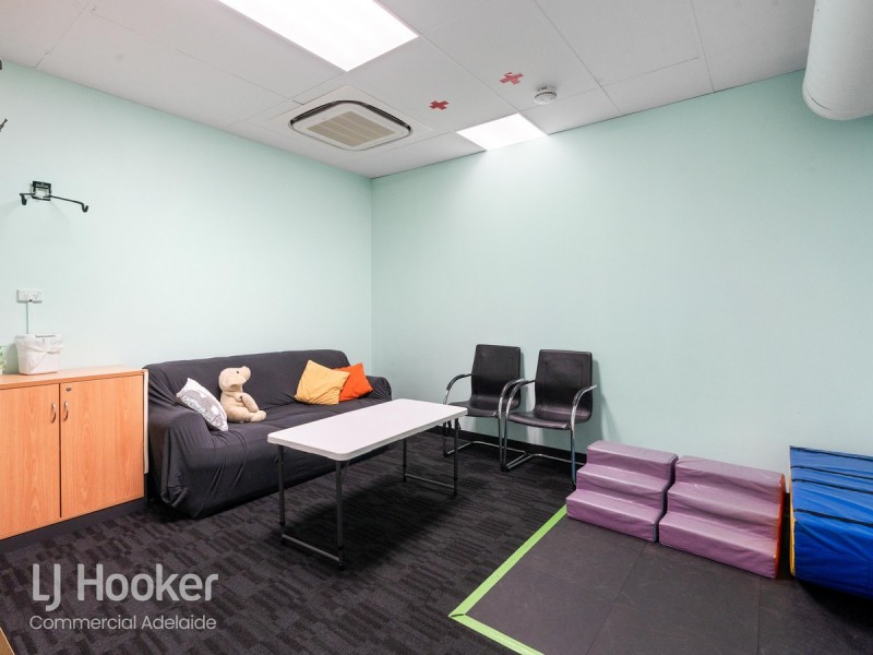 75 Beach Road, Christies Beach SA 5165