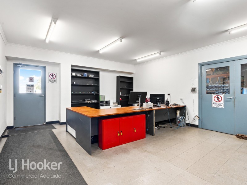 10 Henschke Street, Dry Creek SA 5094