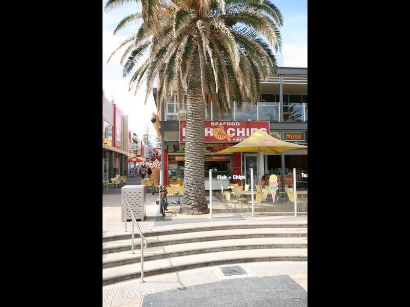 9 Moseley Square, Glenelg SA 5045