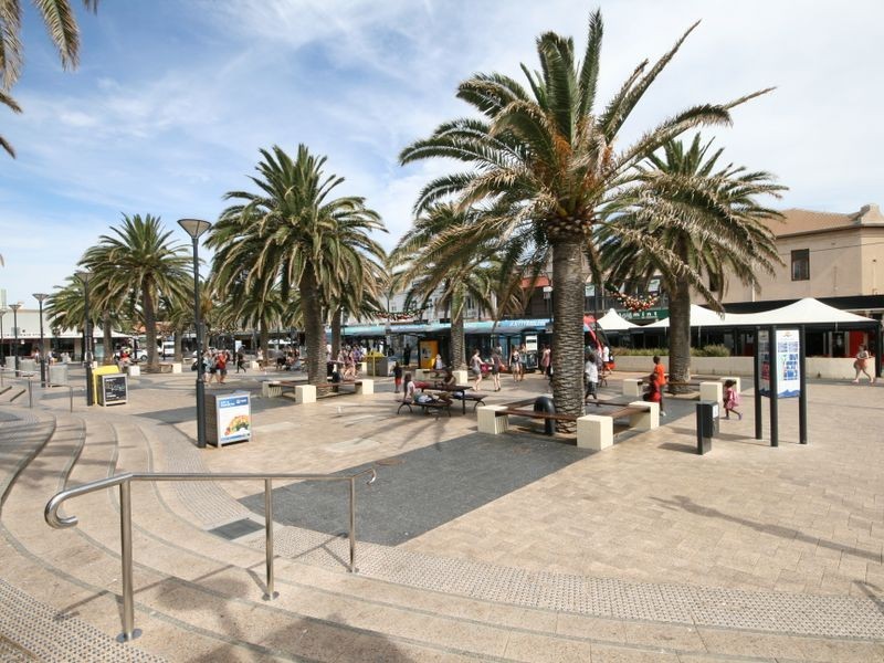 9 Moseley Square, Glenelg SA 5045