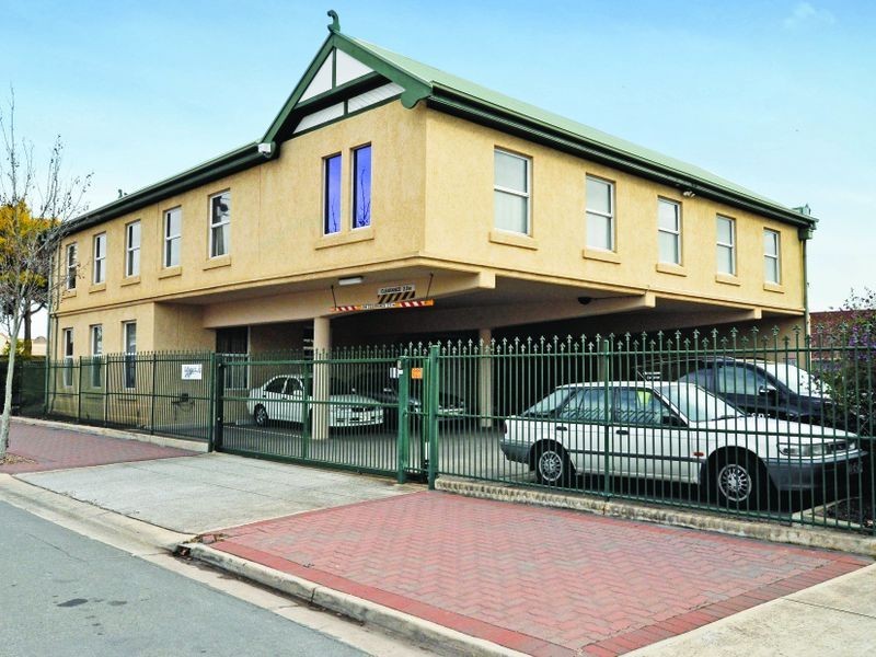 116 Sir Donald Bradman Drive, Hilton SA 5033