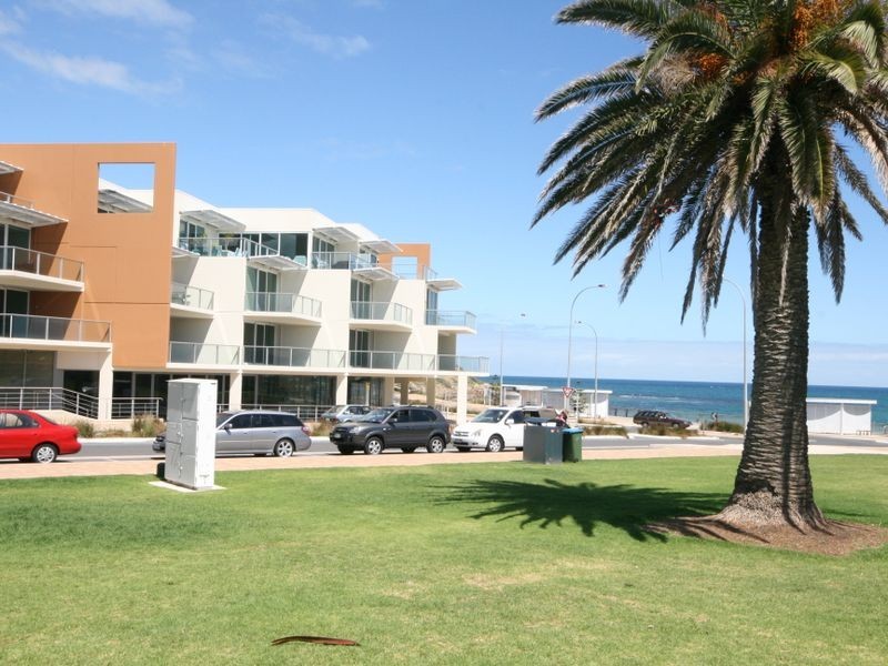 Ground Floor/T3 50 Esplanade, Christies Beach SA 5165