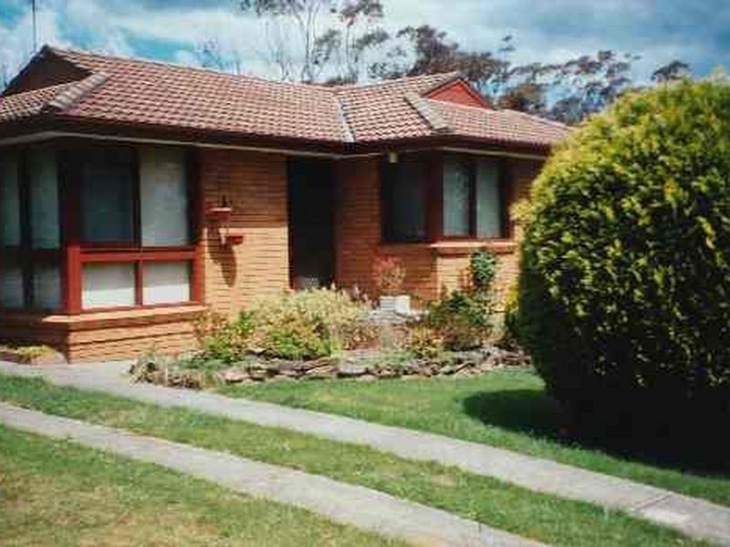 8 Narrowneck Rd, Katoomba NSW 2780