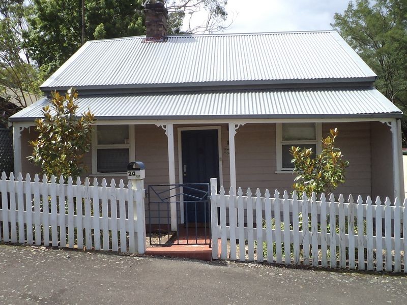 24 Leichardt st, Katoomba NSW 2780
