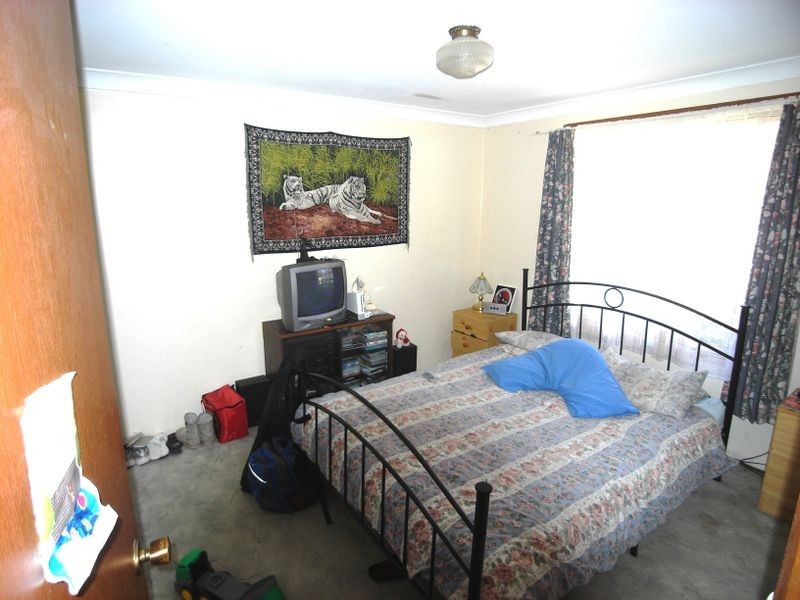 187 Blaxland Rd, Wentworth Falls NSW 2782