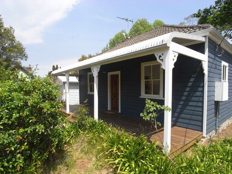 63 Valley Road, Wentworth Falls NSW 2782