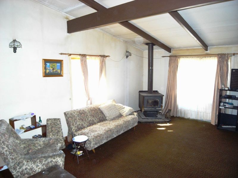 25 Farnells Rd, Katoomba NSW 2780