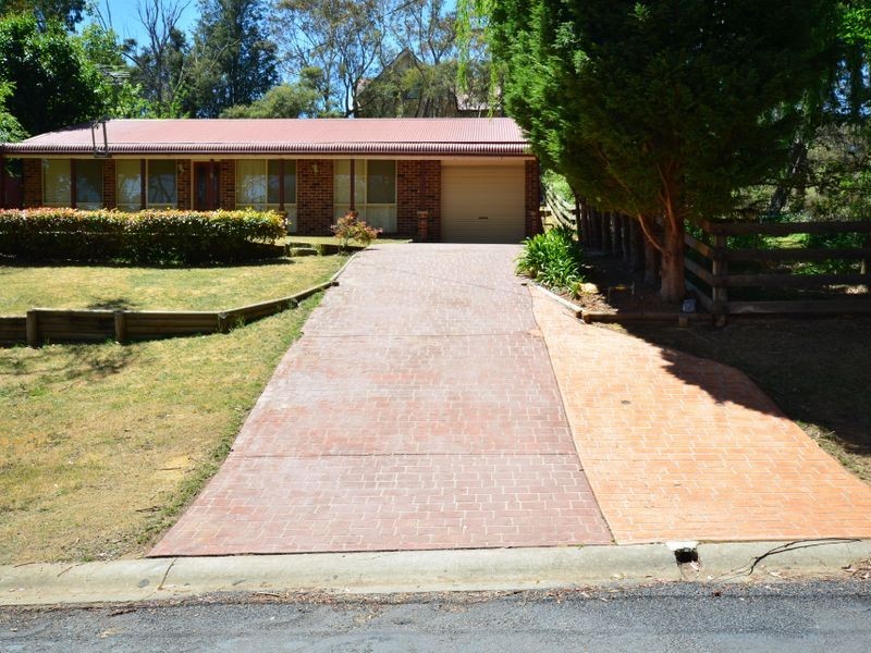 9 Marmion Road, Leura NSW 2780