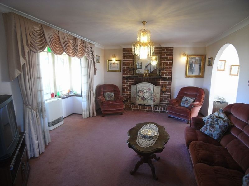 57 Stuarts Rd, Katoomba NSW 2780