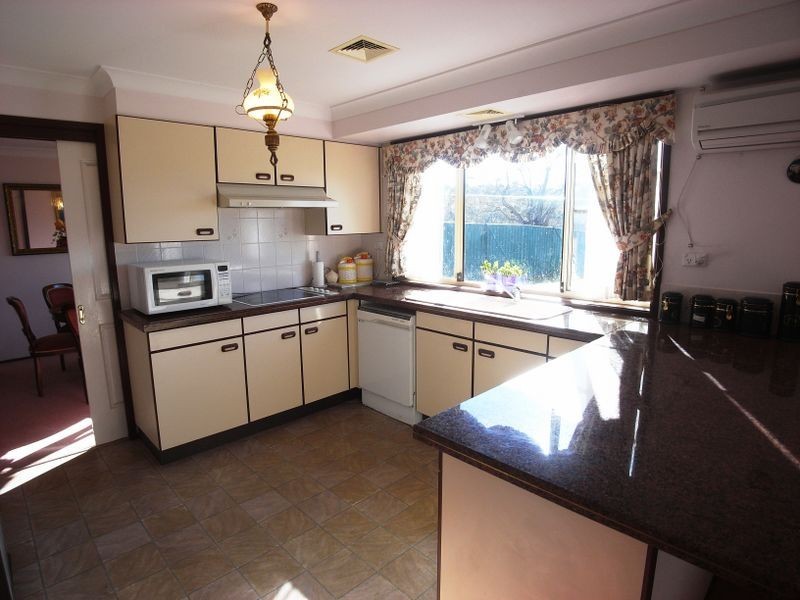 57 Stuarts Rd, Katoomba NSW 2780