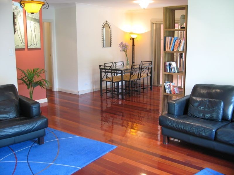 8 Princes Rd, Leura NSW 2780
