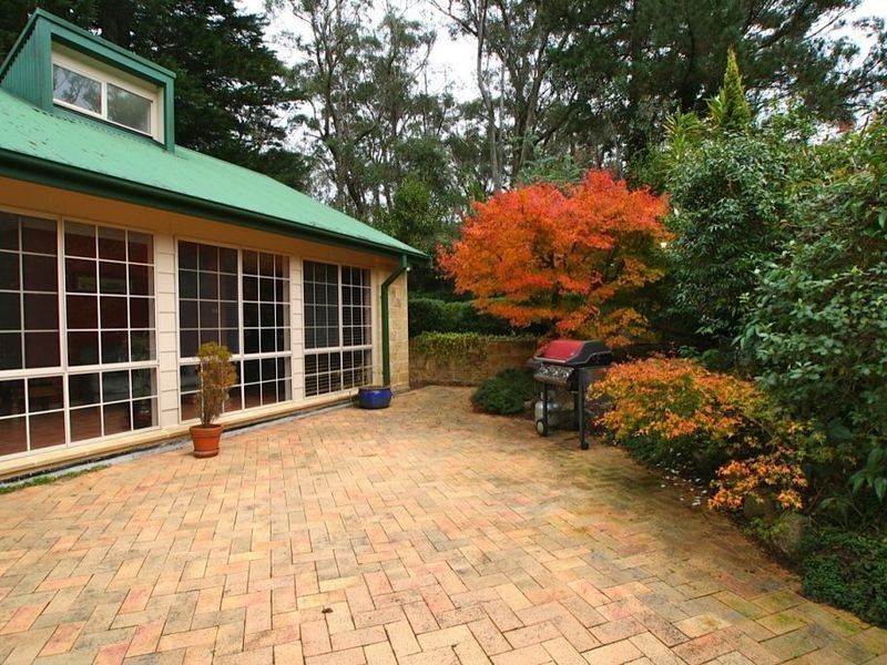 8 Princes Rd, Leura NSW 2780