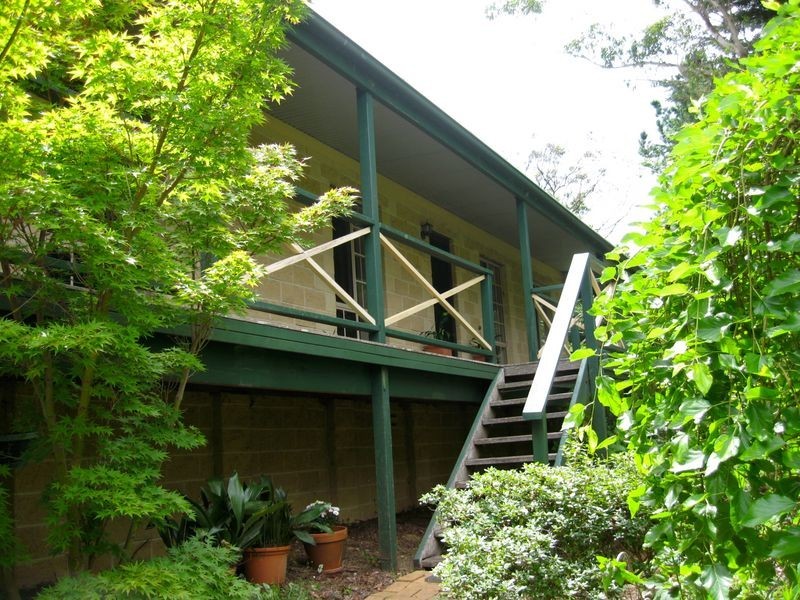 8 Princes Rd, Leura NSW 2780