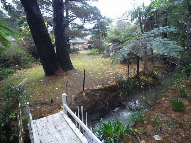 22 Scott Ave, Leura NSW 2780
