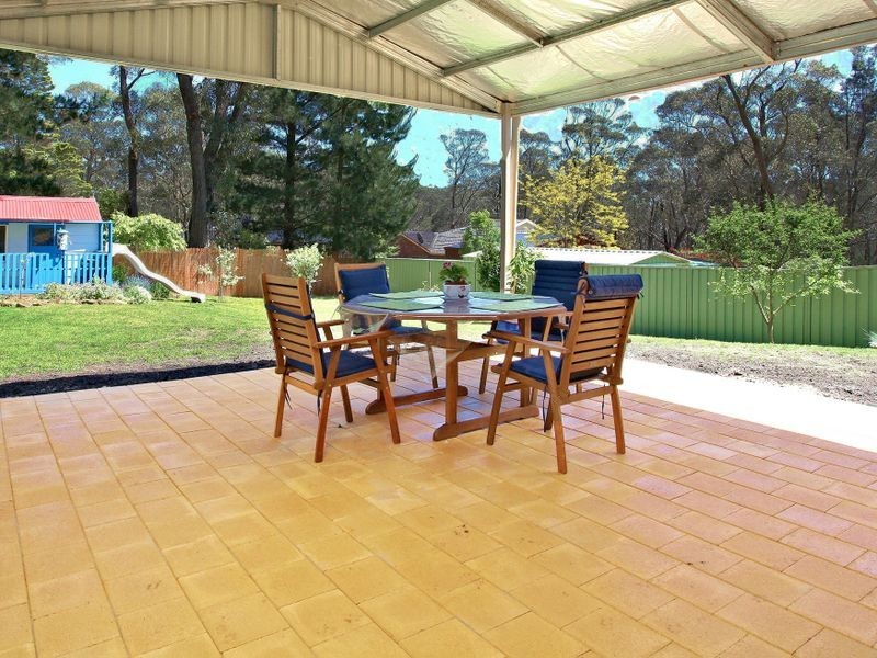 64 Fourth Avenue, Katoomba NSW 2780