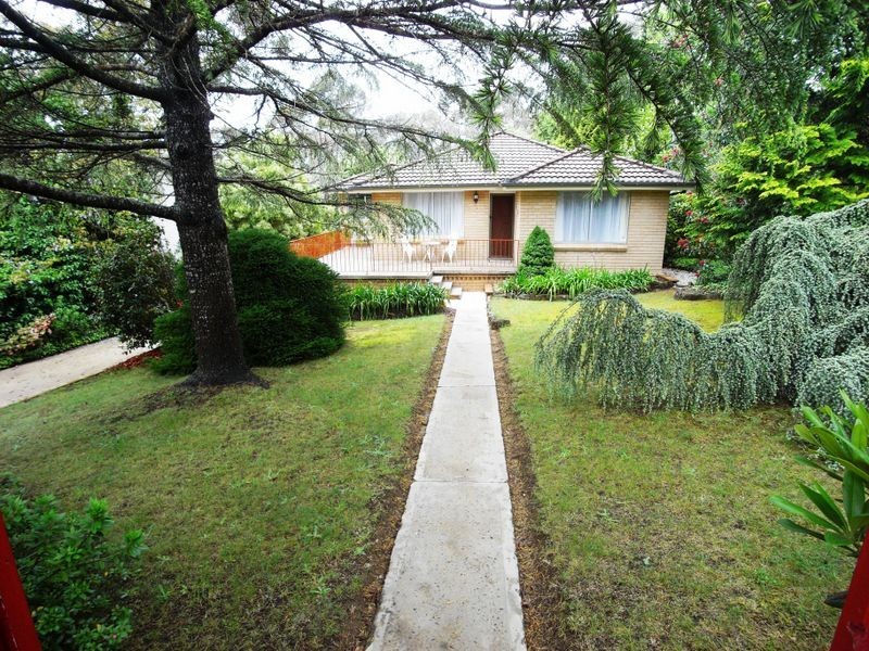 12 Farnells Road, Katoomba NSW 2780