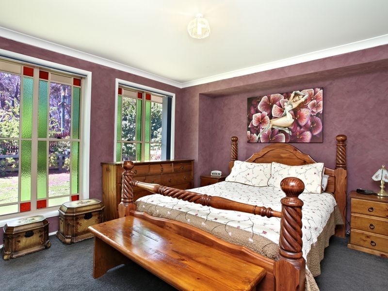 64 Fourth Avenue, Katoomba NSW 2780