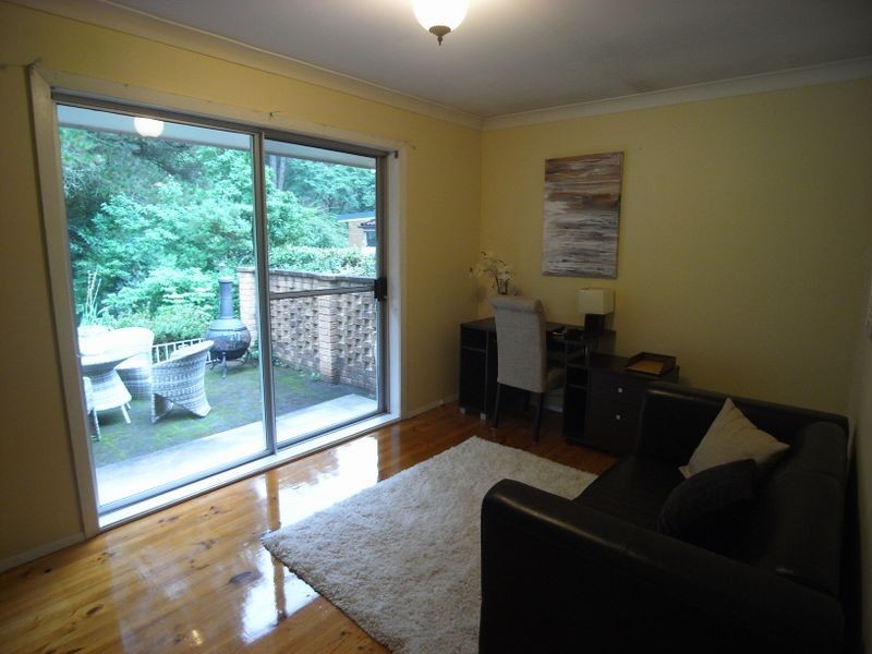 22 Scott Ave, Leura NSW 2780