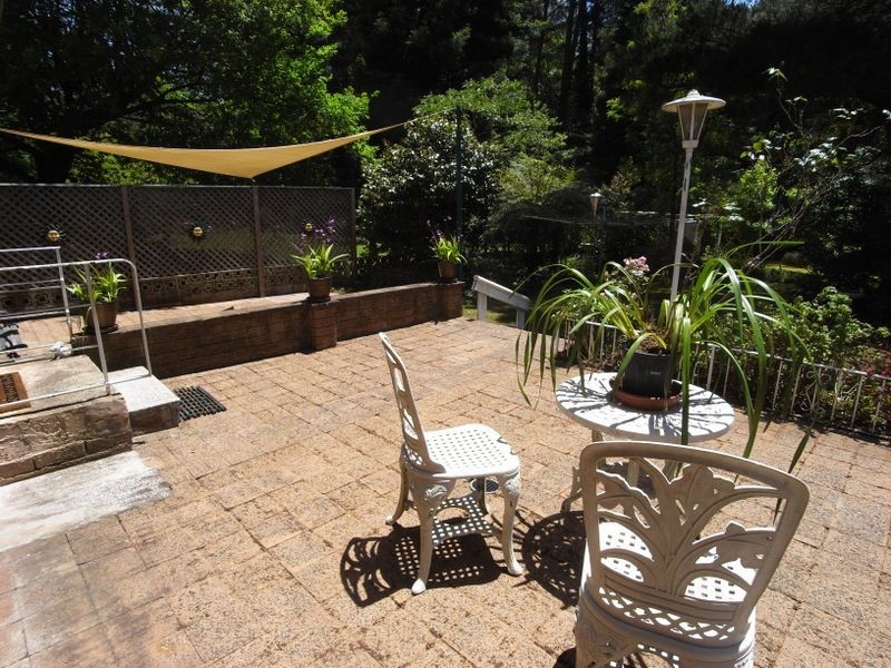 22 Scott Ave, Leura NSW 2780