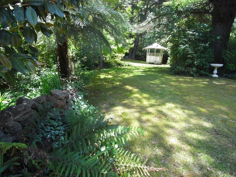 22 Scott Ave, Leura NSW 2780