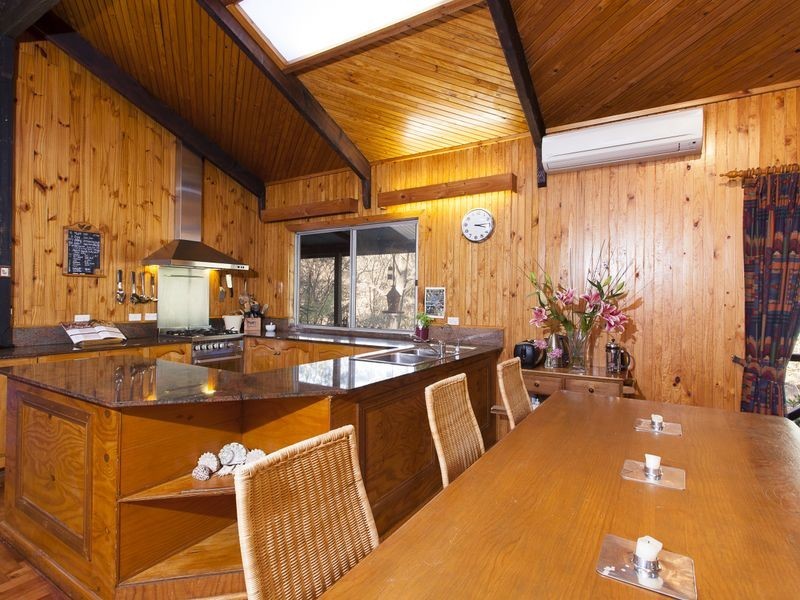 73 Seventh Ave, Katoomba NSW 2780