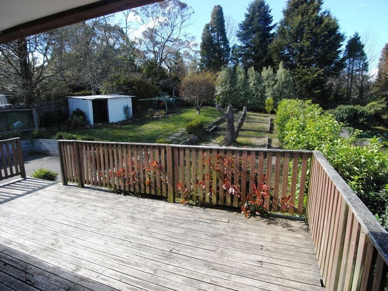 25 cedar st, Katoomba NSW 2780