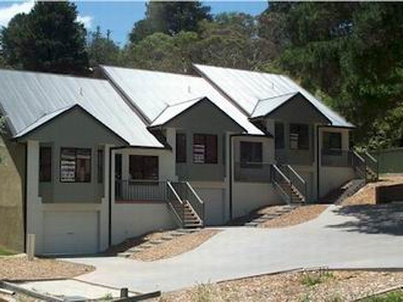 2/8 Quinns Avenue, Leura NSW 2780