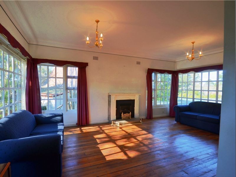 13 Chateau Tce, Leura NSW 2780