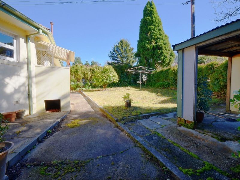 13 Chateau Tce, Leura NSW 2780