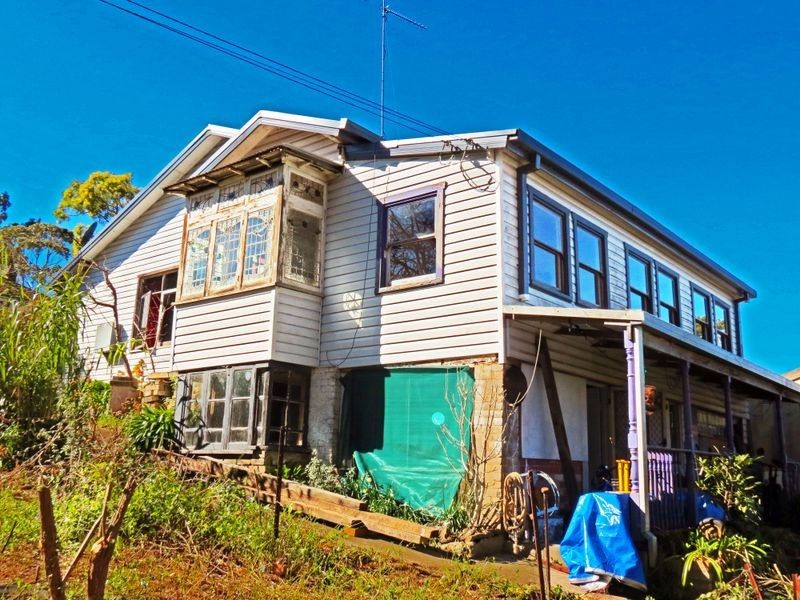 6 Lake Esplanade, Katoomba NSW 2780