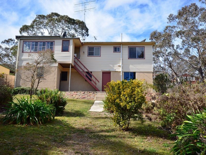 74 Queens Road, Leura NSW 2780