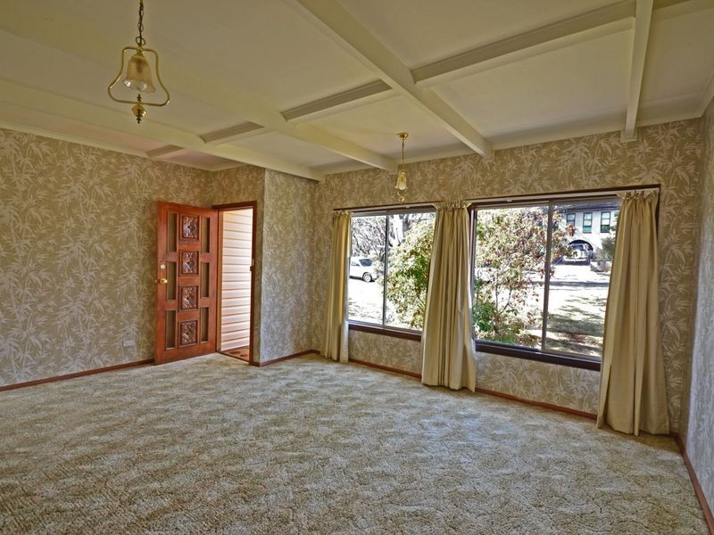 74 Queens Road, Leura NSW 2780