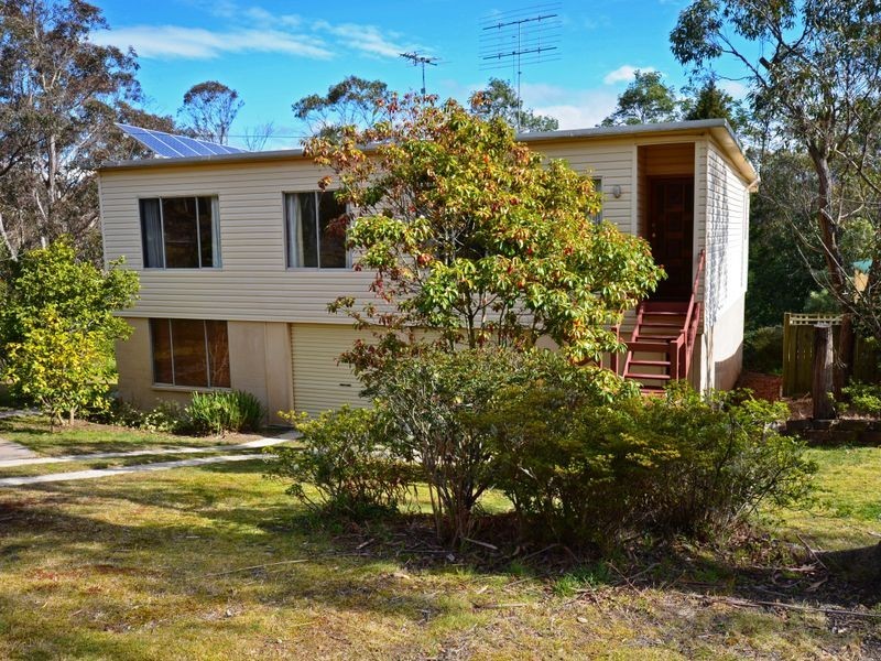 74 Queens Road, Leura NSW 2780
