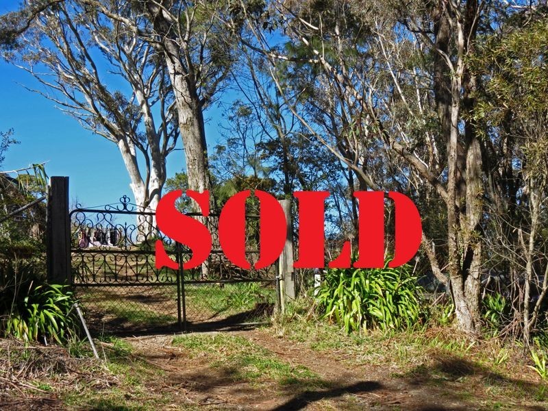 8 Lake Esplanade, Katoomba NSW 2780