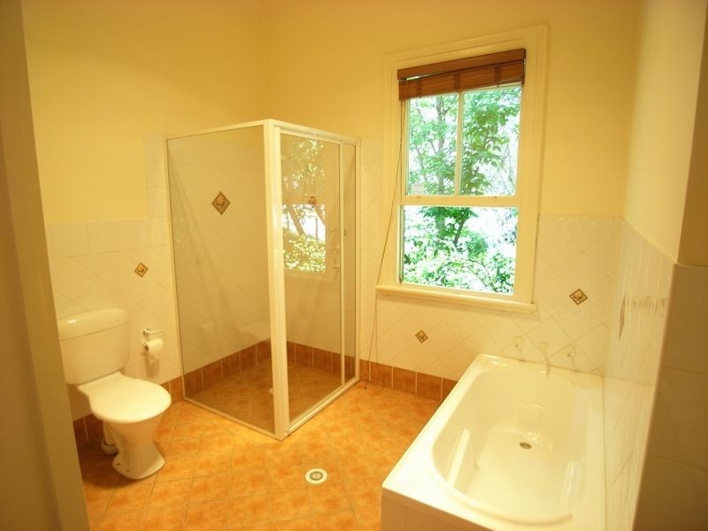 1 Bourne Street, Wentworth Falls NSW 2782