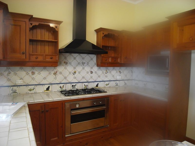 2 Fitzstubbs Ave, Wentworth Falls NSW 2782