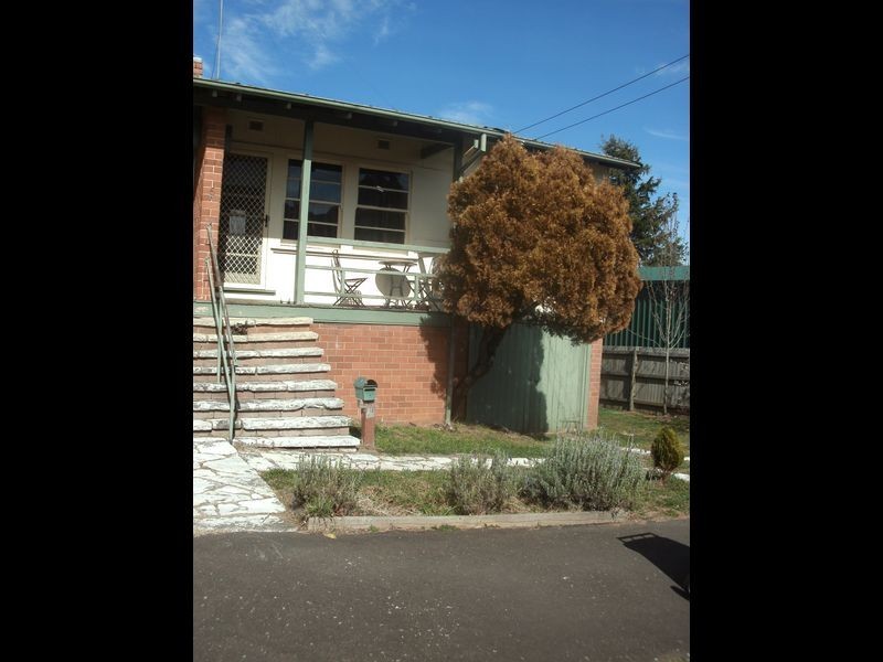 2/5 Oatley Avenue, Katoomba NSW 2780